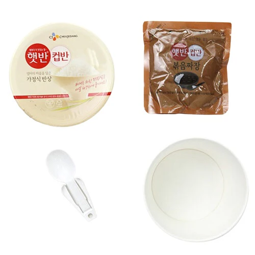 CJ Hetbahn Cupbahn Cooked White Rice with Black Bean Sauce 9.7oz, CJ 햇반 컵반 볶음 짜장 덮밥 275g - Image 3