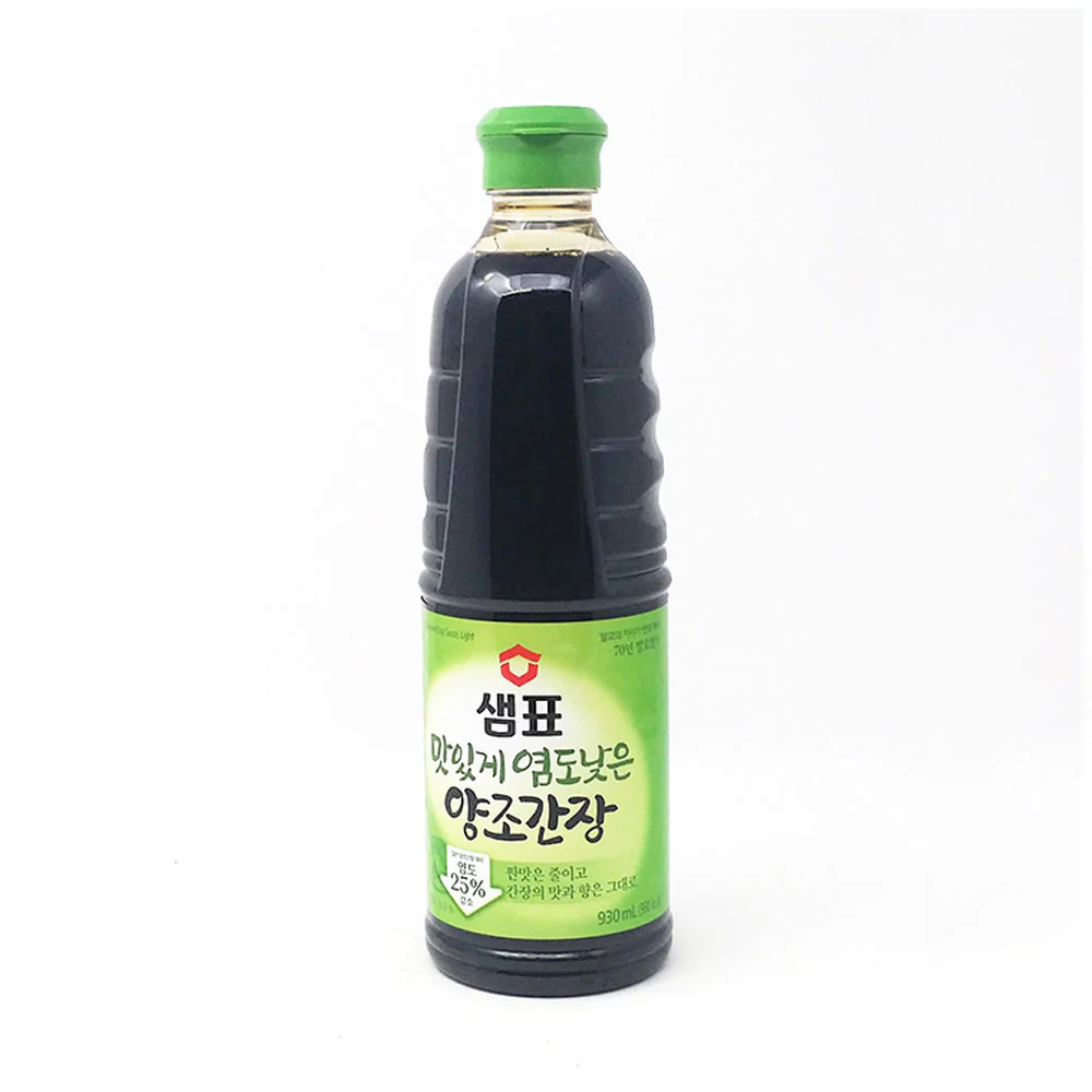 Sempio Naturally Brewed Soy Sauce, Light 930ml 샘표 맛있게 염도낮은 양조간장 930ml