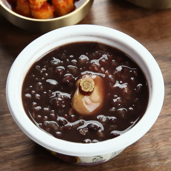 Dongwon Yangban Glutinous Rice Porridge with Chestnut & Red Bean 10.05oz, 동원 양반 밤단팥죽 285g - Image 2