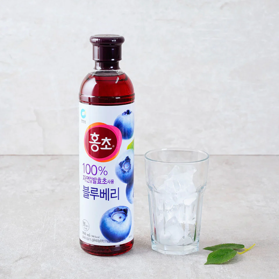 Chung Jung One Hongcho Fruit Vinegar Drink Blueberry 30.4fl.oz, 청정원 홍초 블루베리 900ml - Image 2