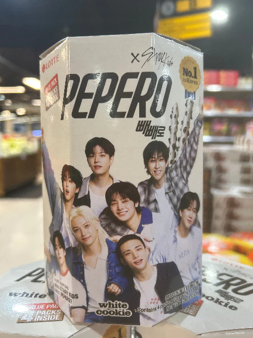 Lotte Pepero White Chocolate Value Pack 4.52oz, 롯데 빼빼로 화이트 초콜렛 멀티 128g - Image 4